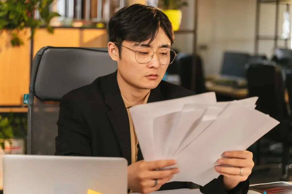 Australian employer reviewing payroll and superannuation payments 